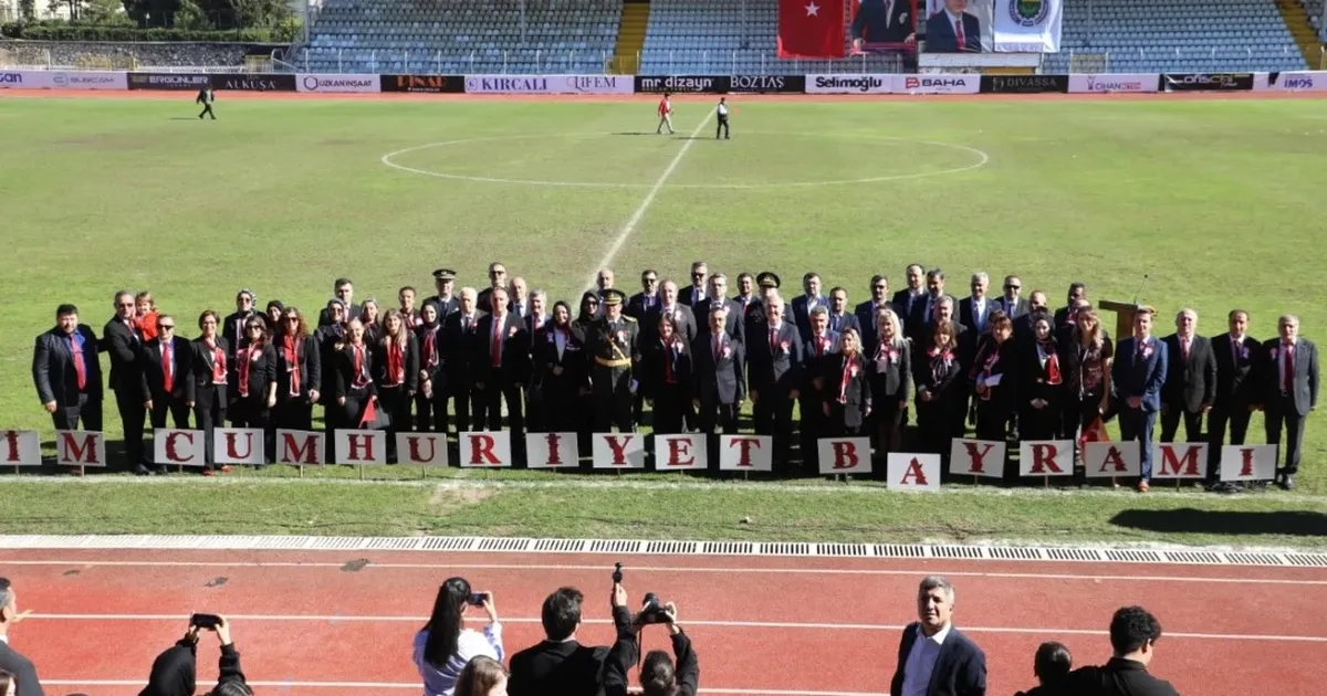 İnegöl’de Cumhuriyet Bayramı Coşkuyla Kutlandı!