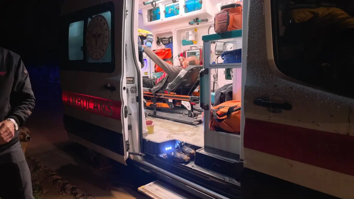 Dere taştı, çiftlik sahibi son anda kurtarıldı: Her şeyim gitti 6
