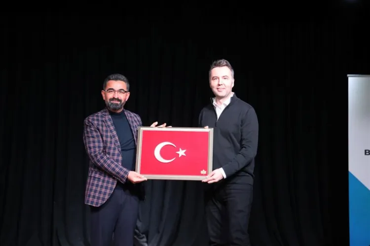 Mehmet Akif Ersoy'un Gazze ve medya algısını anlattığı söyleşi