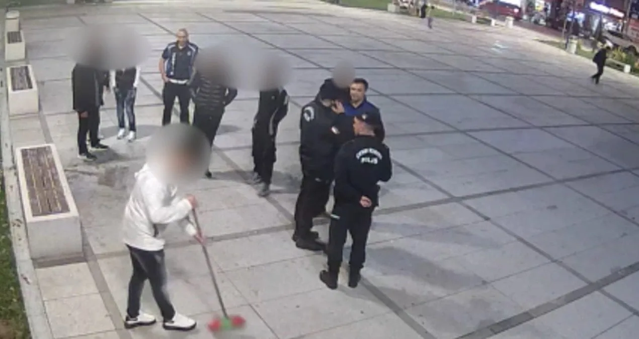 İnegöl’de Gençler Parkta Temizlik Ceza Yedi!