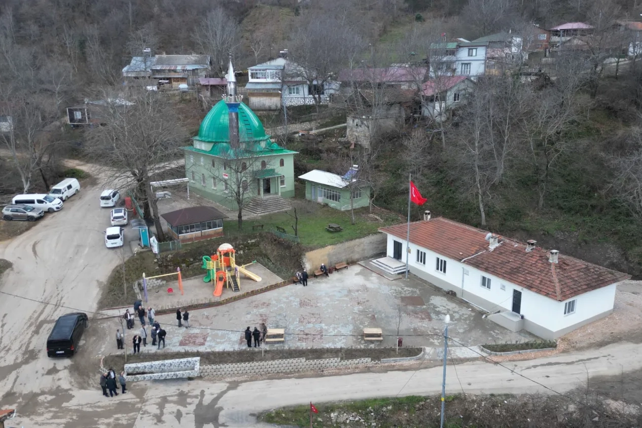 İnegöl’de İclaliye’ye Yeni Meydan Düzenlemesi!