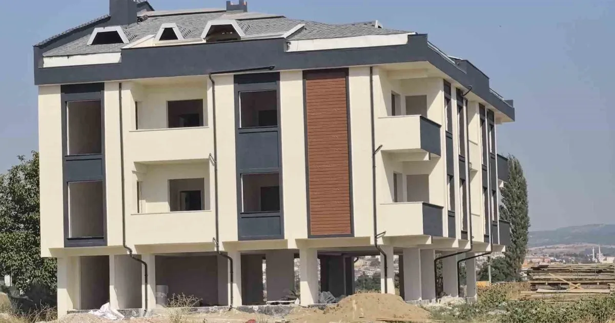 İnegöl’de İnşaat İşçisi Havalandırma Boşluğuna Düştü