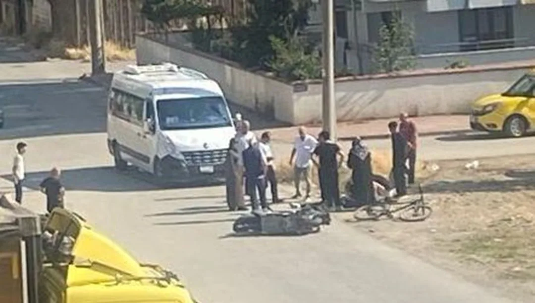 İnegöl’de Motosiklet-Minibüs Çarpıştı: Yaralı Var!