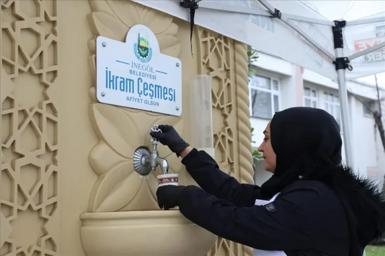 İnegöl Belediyesi Öğrencilere Ücretsiz Çorba İkramı