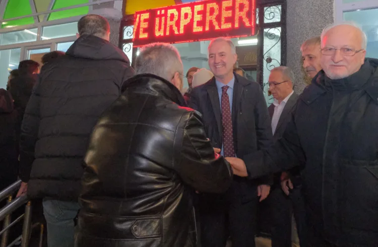 İnegöl’de Regaip Kandili’nde Bin Kişilik Helva İkramı