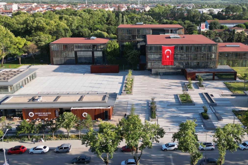 İnegöl’den Öğrencilere 3 Milyon TL Destek!