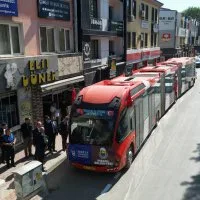 1783353320<em>545</em>Inegole-metrobus-geliyor.jpeg