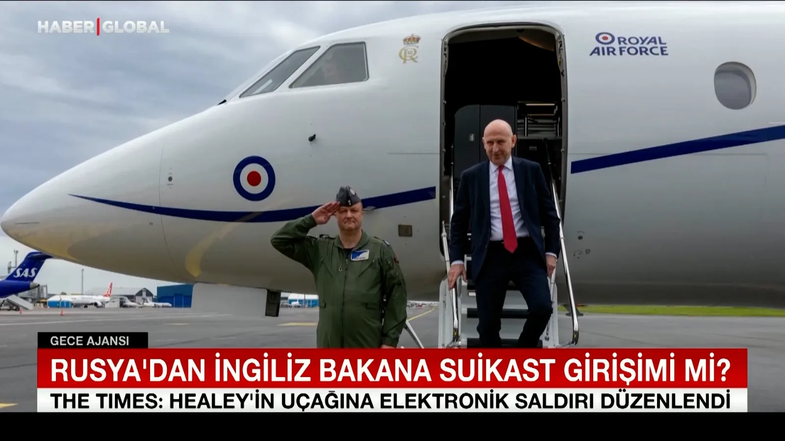 İngiliz Bakanın Uçağına Rusya’dan Elektronik Saldırı!