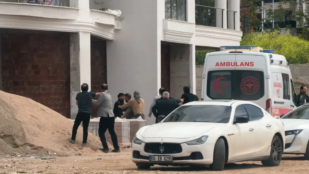 İnşaatta İşçi Kavgası: Yaralılar Hastaneye Kaldırıldı