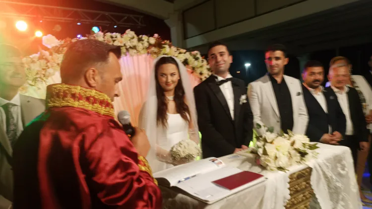 İpsala’da Siyasi İsimlerle Dolu Düğün Coşkusu!