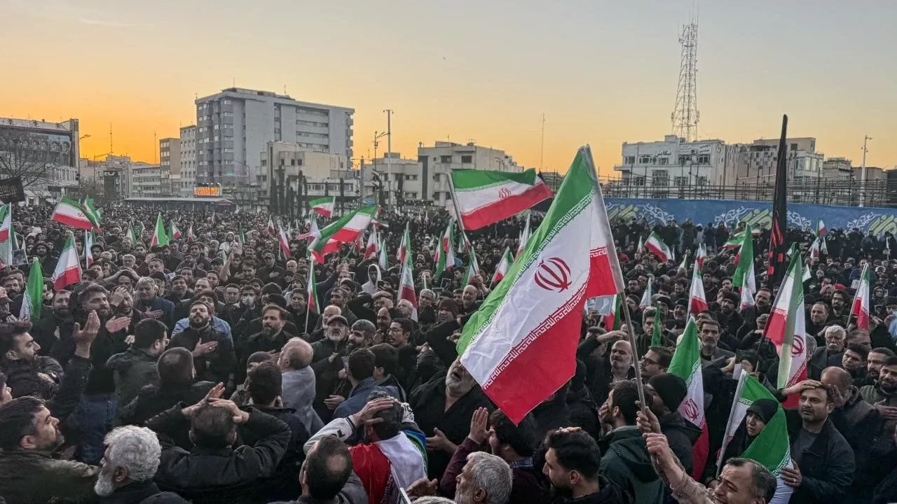 Iran’a Saldırı Planları: Devrim Olasılığı Düşük!