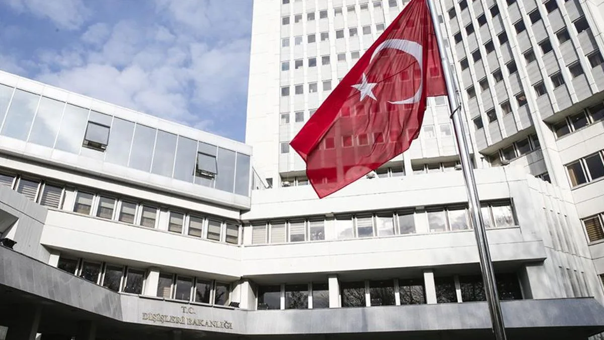 İran’da Seyahat Uyarısı: Güvenli Alanlara Kaçın!