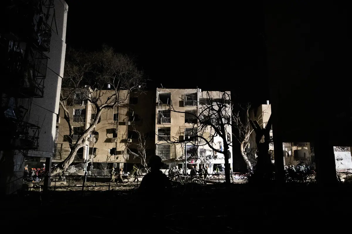 İran dan İsrail e saldırı! Çok sayıda kent vuruldu: 200 den fazla ölü ve yaralı 2