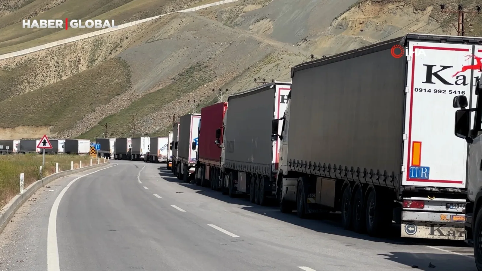 İran-Israil Gerginliği: 2 Km Tır Kuyruğu Oluştu