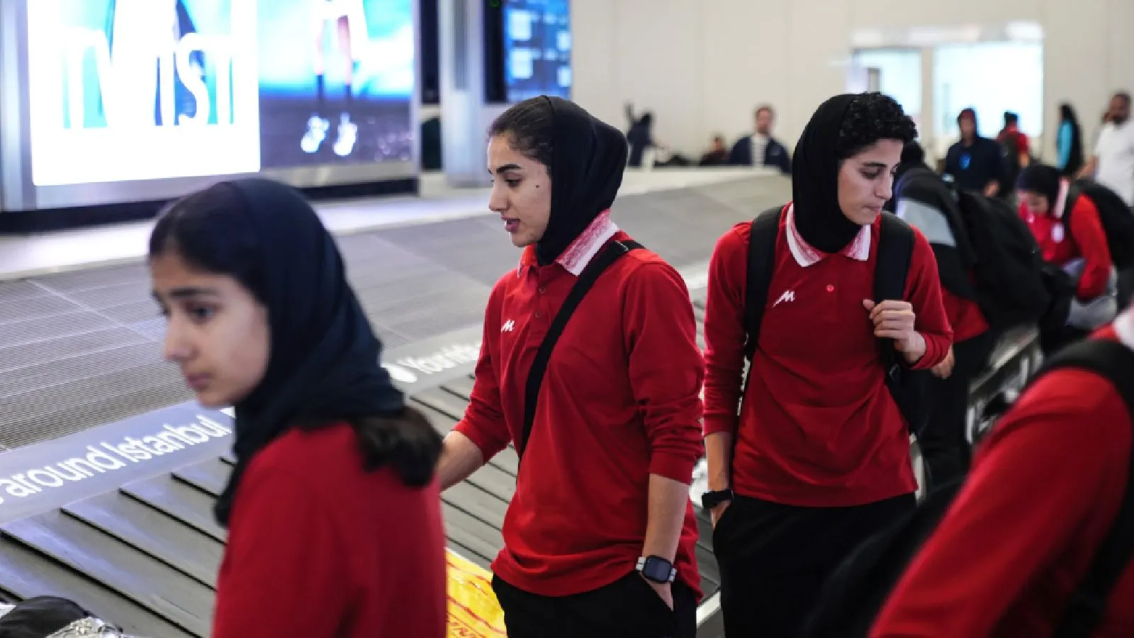 Iran Kadın Futbol Takımı İstanbul’a Döndü