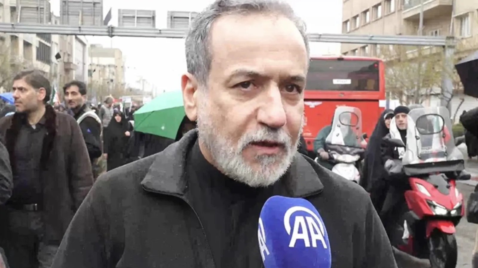 İran: Petrol Fiyatları ABD ve İsrail Yüzünden Yükseliyor