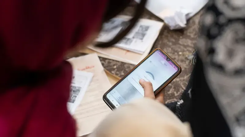 İranlıların Sınırdaki İletişim Umudu: Telefon Hattı