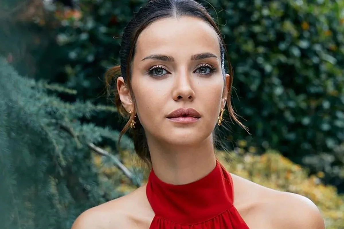 İrem Helvacıoğlu’nun Kızı Sora 1 Yaşına Girdi: 90’lar Temalı Parti Düzenlendi