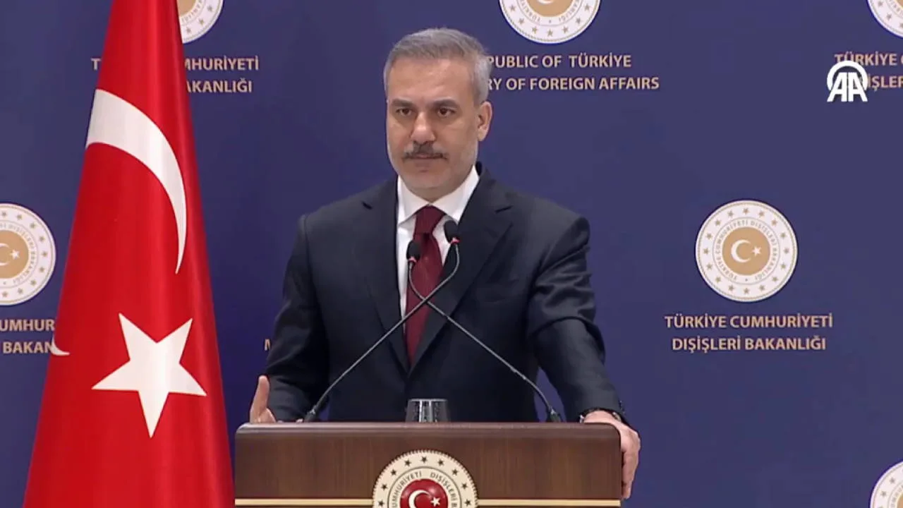 İskender Bayhan: Türkiye Savaşın Tarafı Olmamalı!