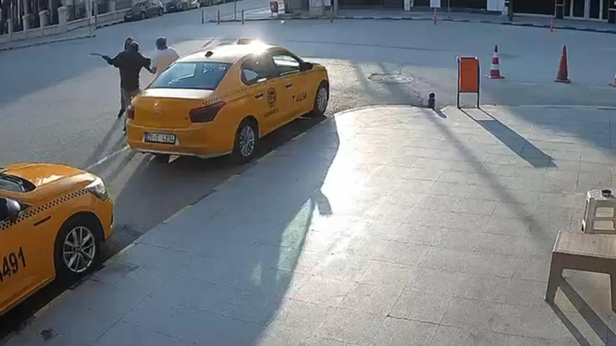 İskenderun’da Satırla Dehşet Saçtı!