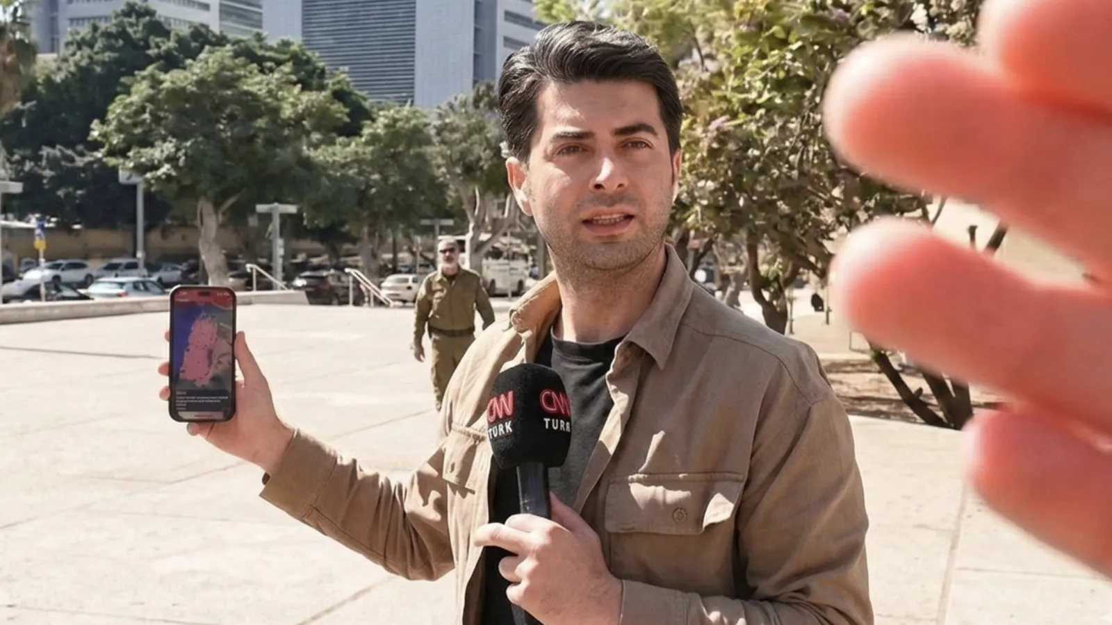 İsrail, Türk gazetecileri gözaltına aldı!