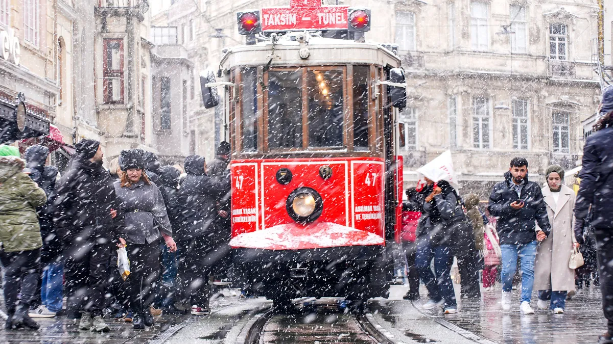 İstanbul’a Kuvvetli Kar Yağışı Uyarısı!