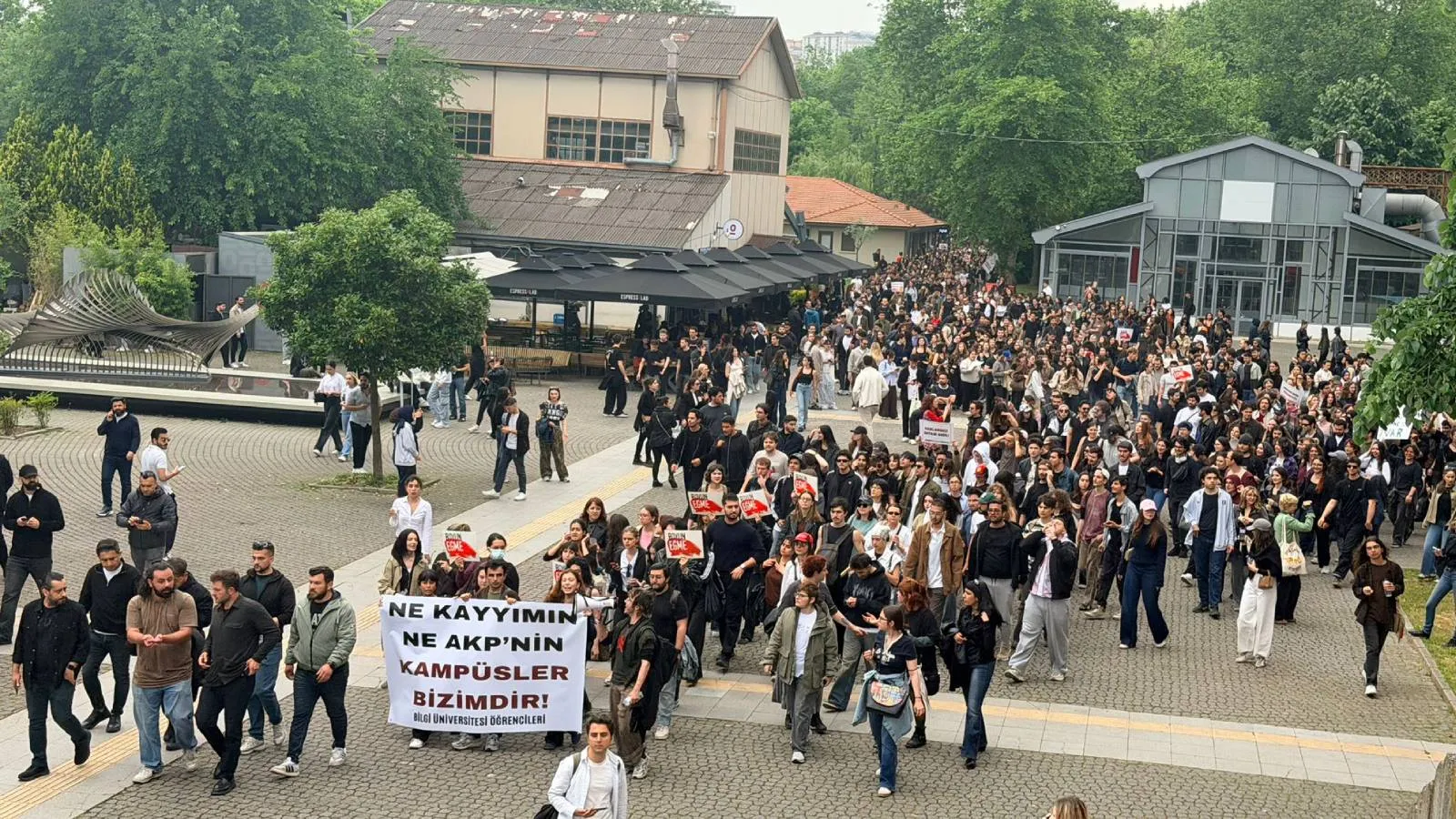 İstanbul Bilgi Üniversitesi’ne Faaliyet İzni Yenilendi