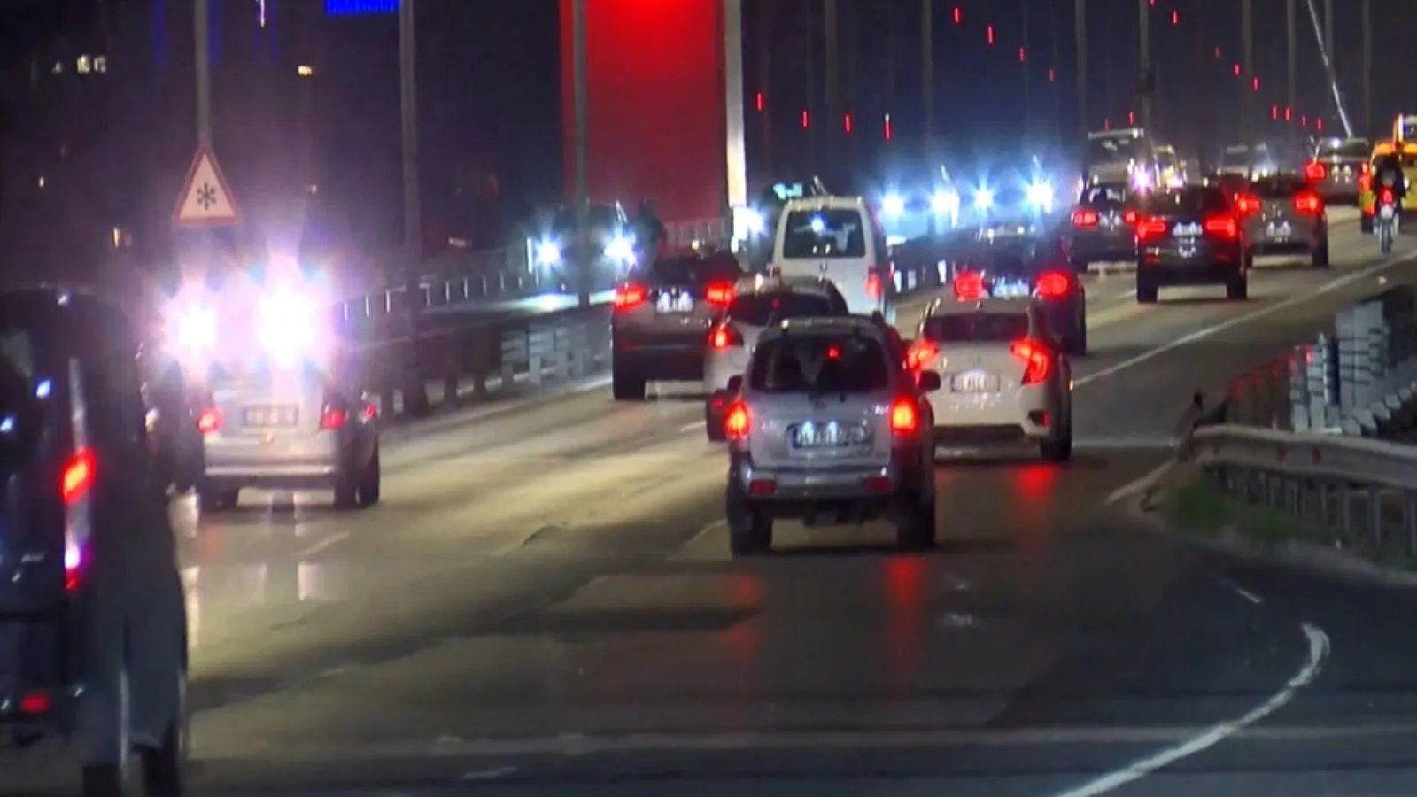 İstanbul’da Bayram Dönüşü Trafik Yoğunluğu!