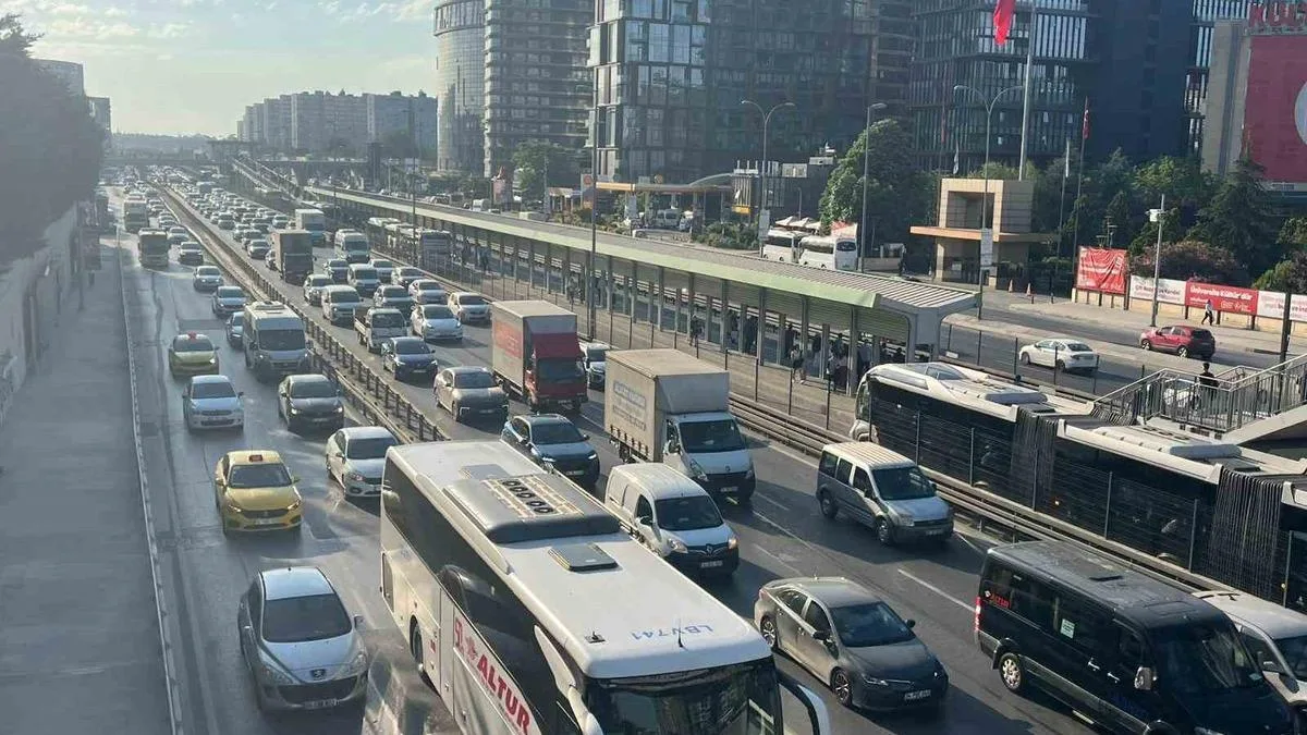 İstanbul’da Bayram Sonrası Trafik Çilesi!