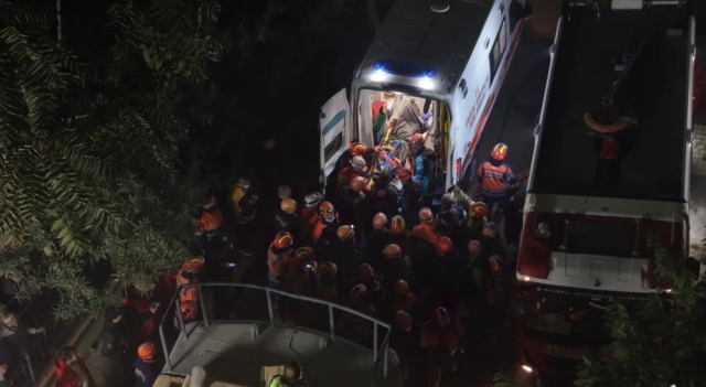 İstanbul’da Çöken Bina Faciasında Ölü Sayısı 5’e Yükseldi