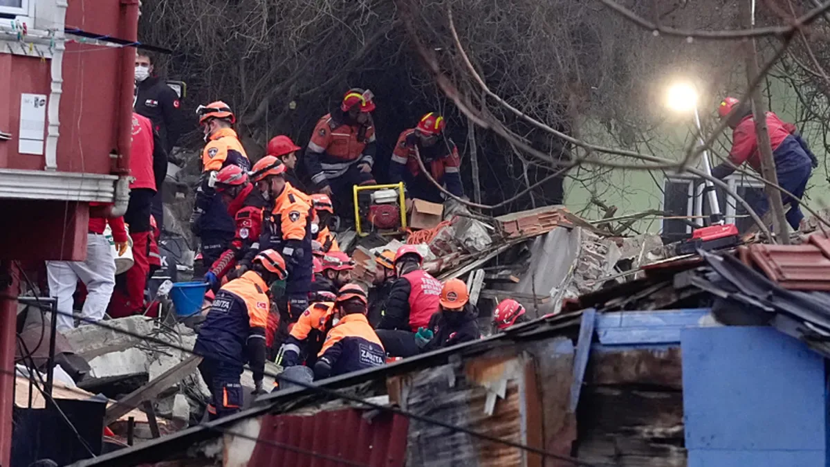 İstanbul’da Doğalgaz Patlaması: 1 Ölü, 11 Enkazda!