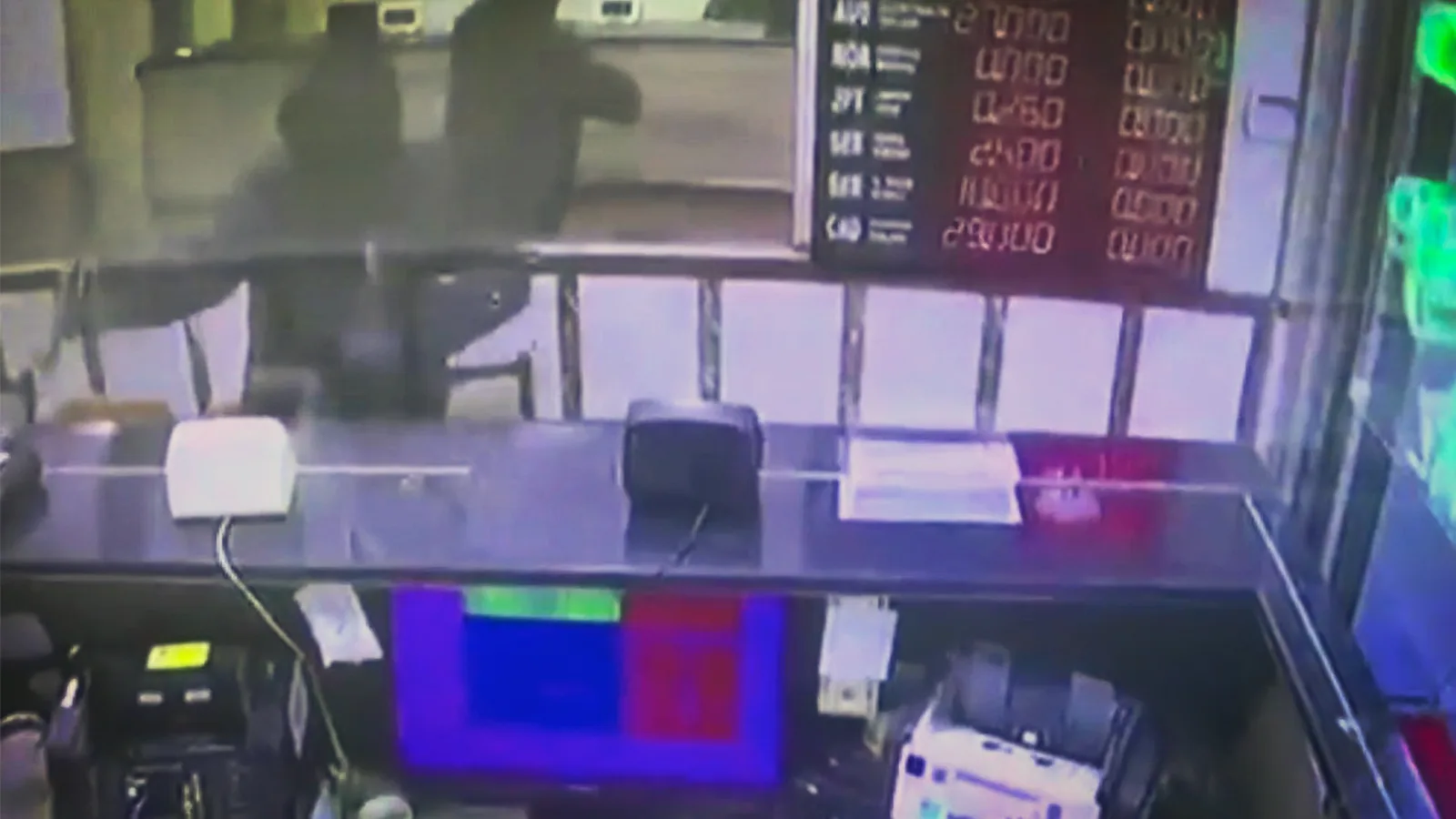 İstanbul’da Döviz Bürosuna Silahlı Saldırı!