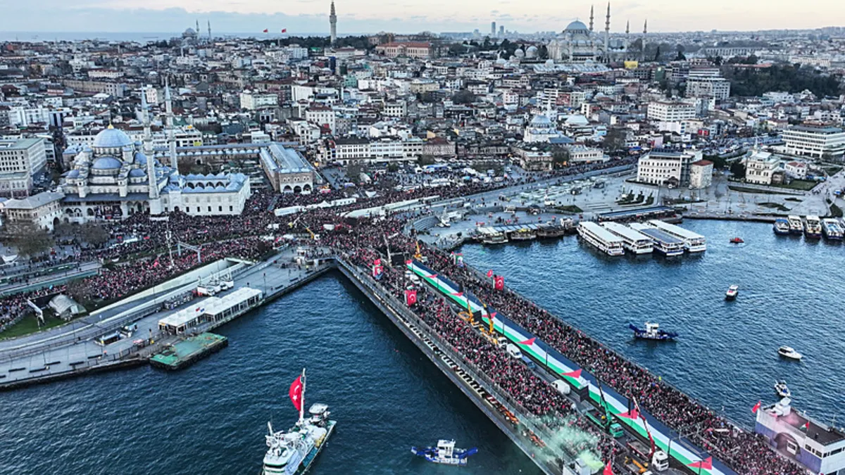 İstanbul’da Filistin İçin Tarihi Kıyam!
