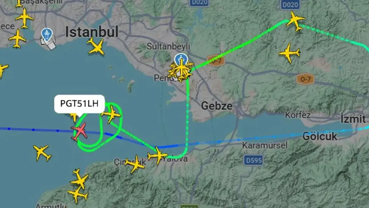 Fırtınaya havada yakalandılar! Uçakta panik anları kamerada 4