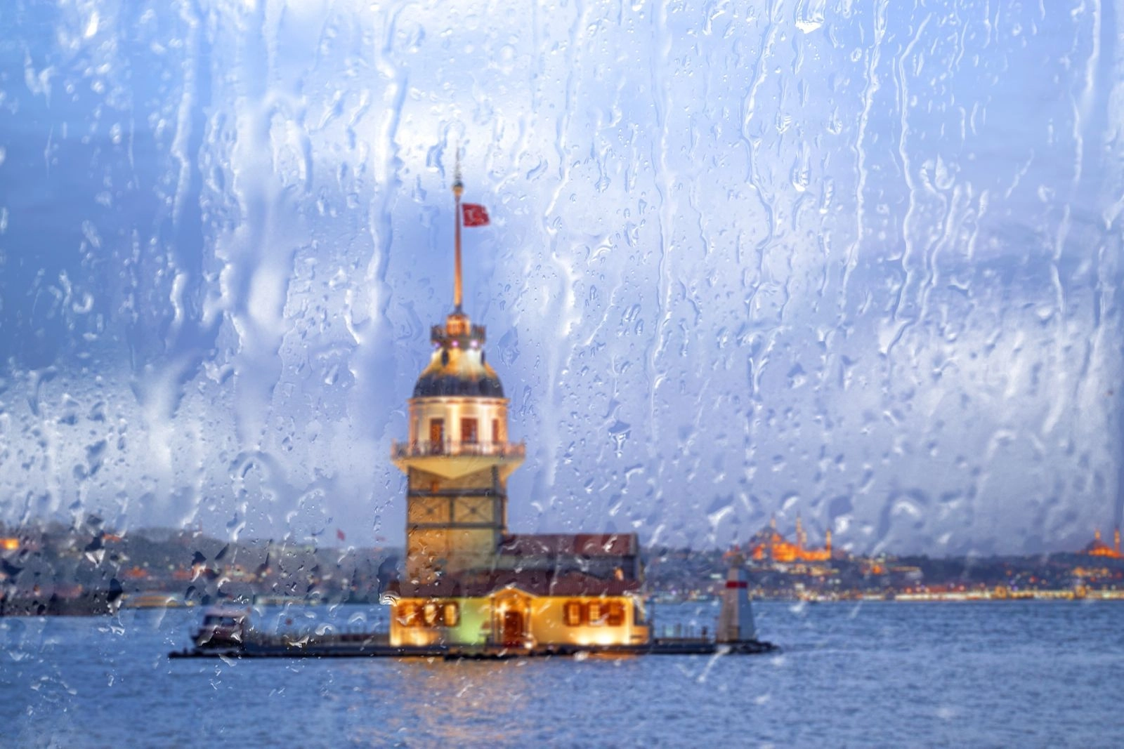 İstanbul’da Fırtına ve Kar Uyarısı! Dikkat!