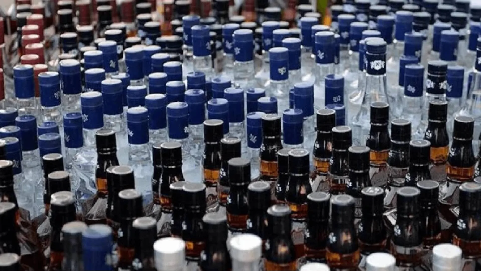 İstanbul’da Kaçak İçki Operasyonu: 2350 Litre Ele Geçirildi!