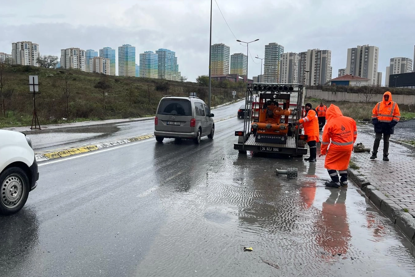 İstanbul’da Kuvvetli Yağış ve Fırtına Alarmı!