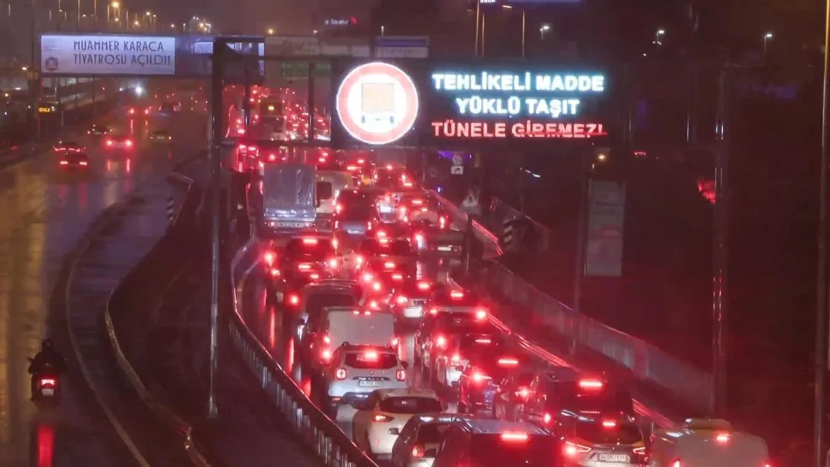 İstanbul’da Sağanak Yağış: Vali’den Uyarılar!