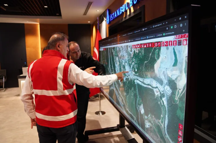 İstanbul’da Şiddetli Yağış: 2 Ölü, 595 Tahliye!