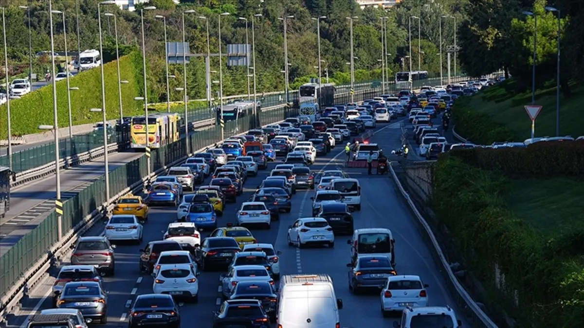 İstanbul’da Trafik Kaosu: Yoğunluk Tavan Yaptı!