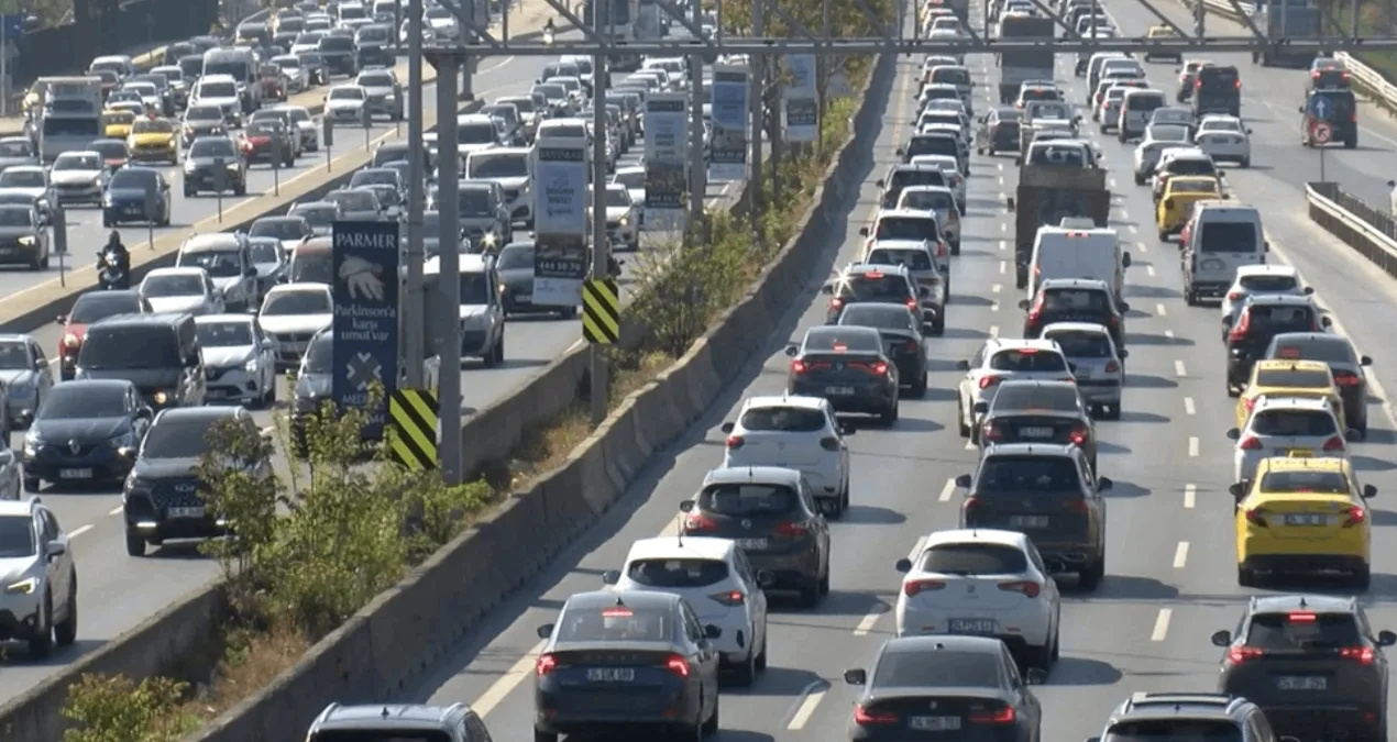 İstanbul’da Trafik Yoğunluğu Yüzde 60’a Ulaştı!