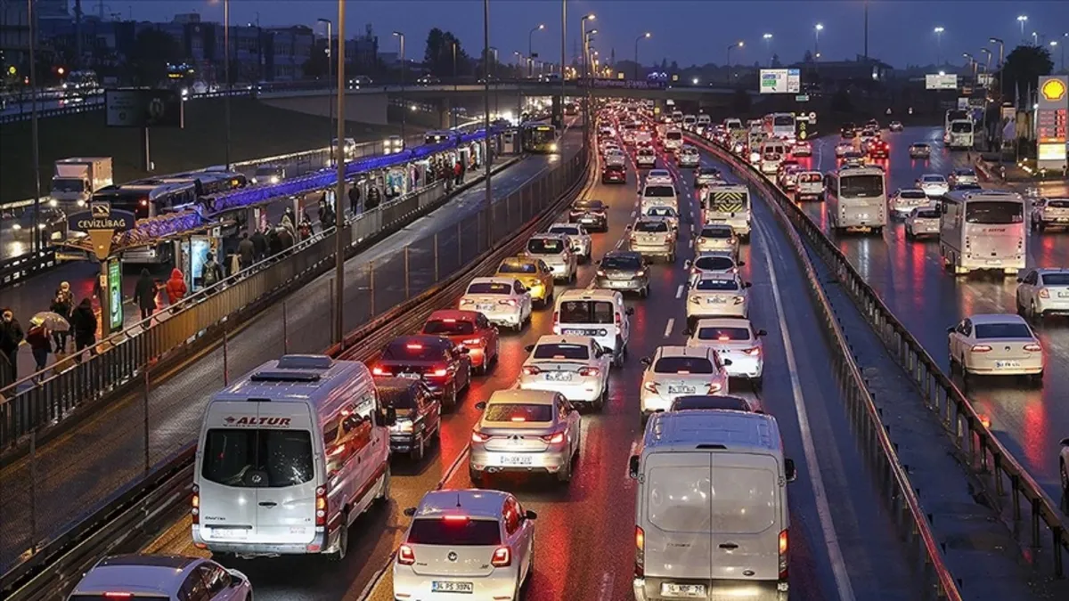 İstanbul’da Trafik Yoğunluğu Yüzde 87’ye Ulaştı!