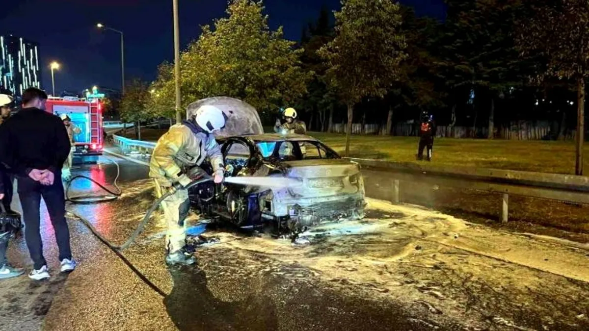 İstanbul’da Üst Üste Araç Yangınları!