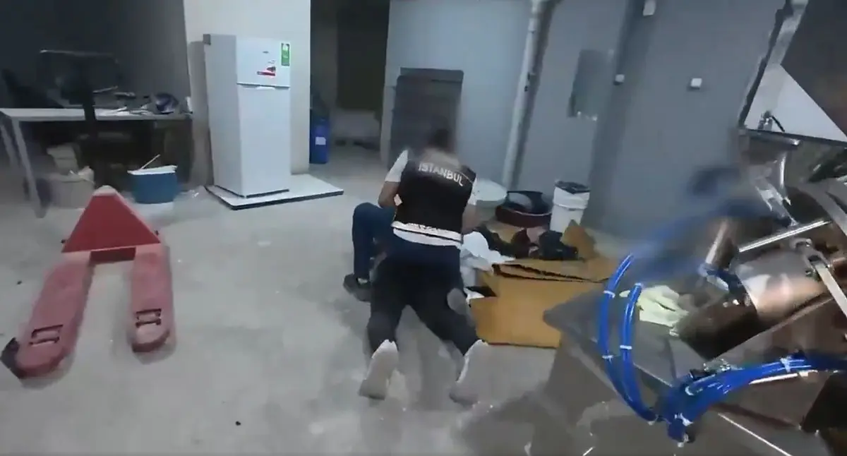 İstanbul Emniyet Müdürü Selami Yıldız duyurdu! Zehir tacirlerine dev operasyon: 'Uyuşturucuya Topyekûn Savaş Açtık'