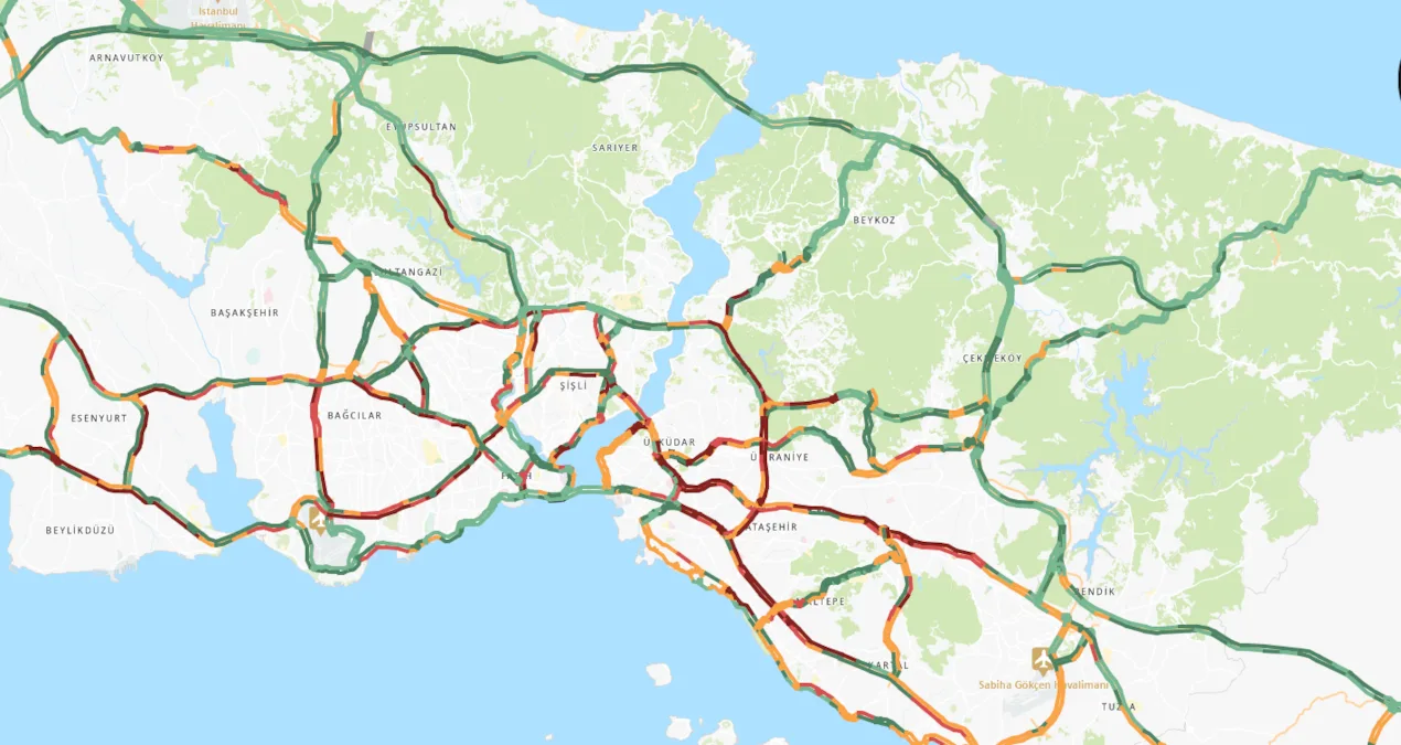 İstanbul’da Yağmurla Birlikte Trafik Felç Oldu!