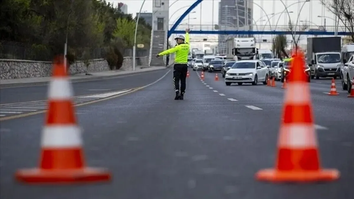 İstanbul’da Yarın Trafik Denetimleri ve Kapatılan Yollar
