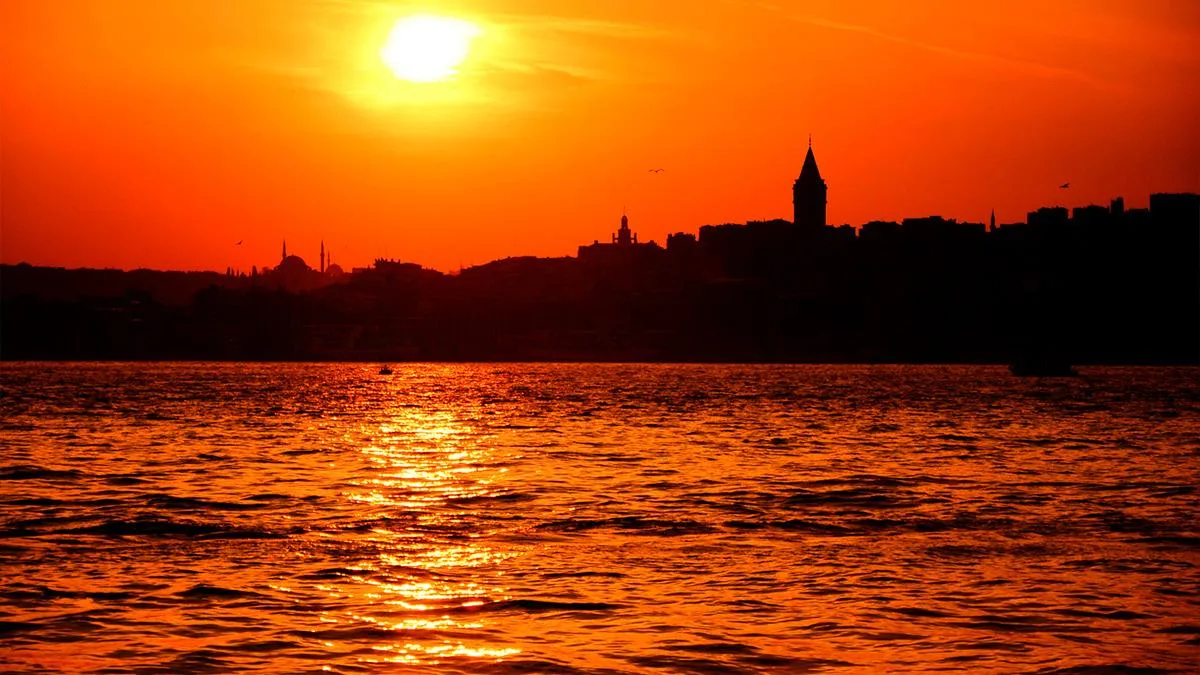 İstanbul’da Yaz Havası Cuma Günü Zirveye Ulaşacak!