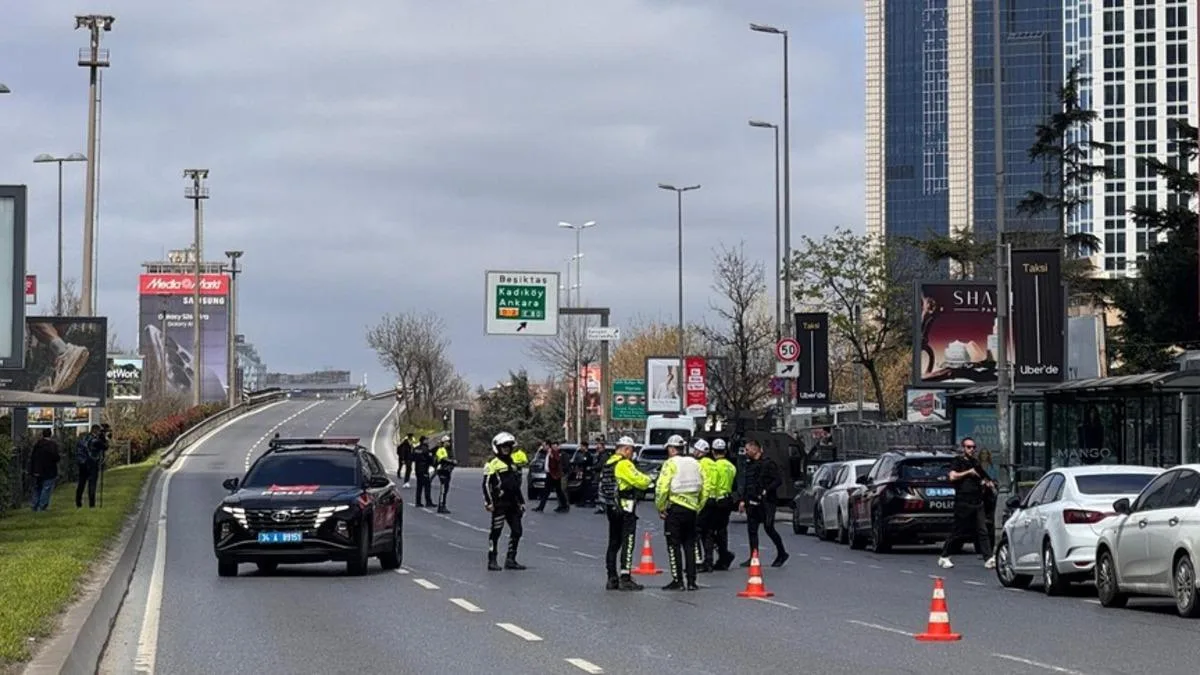 İstanbul’daki Terör Saldırısında İki Zanlı Yakalandı