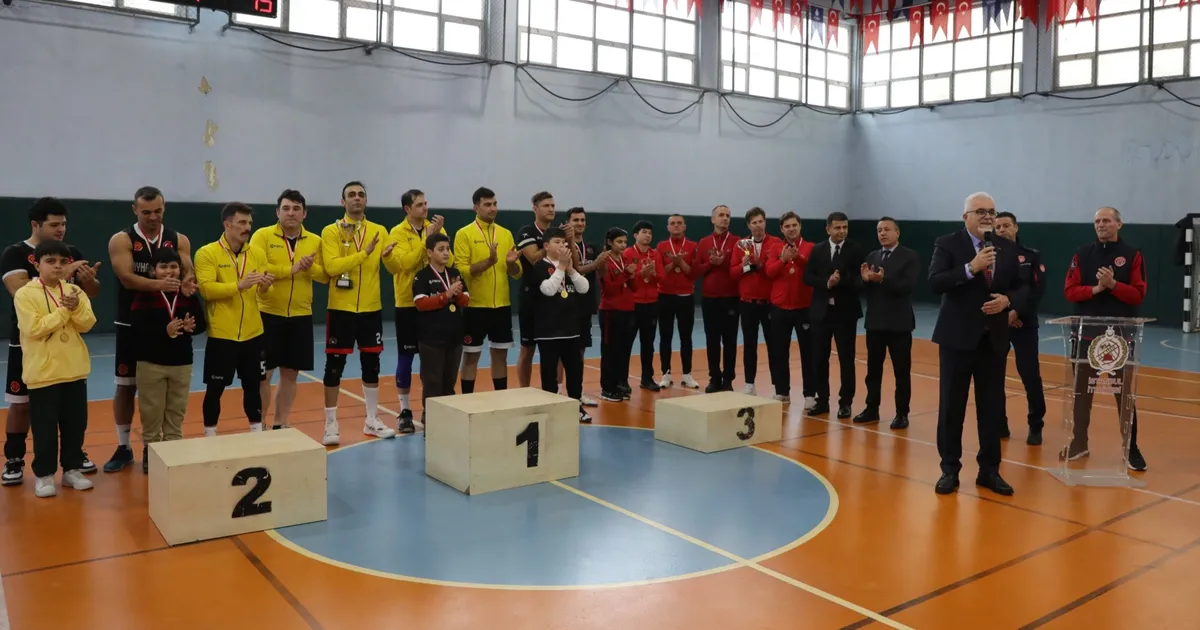 İstanbul İtfaiyesi Turnuvası’nda Ödüller Dağıtıldı