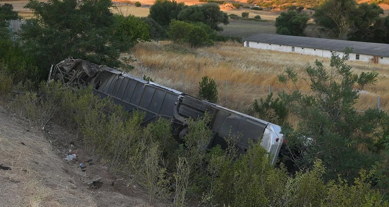 İstanbul-İzmir Otoyolu’nda Otobüs Devrildi: 27 Yaralı